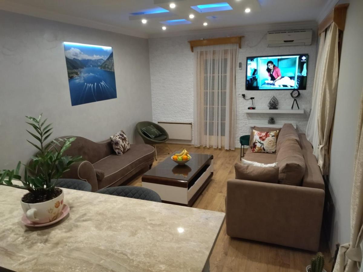 Apartment Ksenija Котор Екстер'єр фото