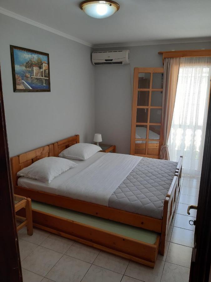 Apartment Ksenija Котор Екстер'єр фото