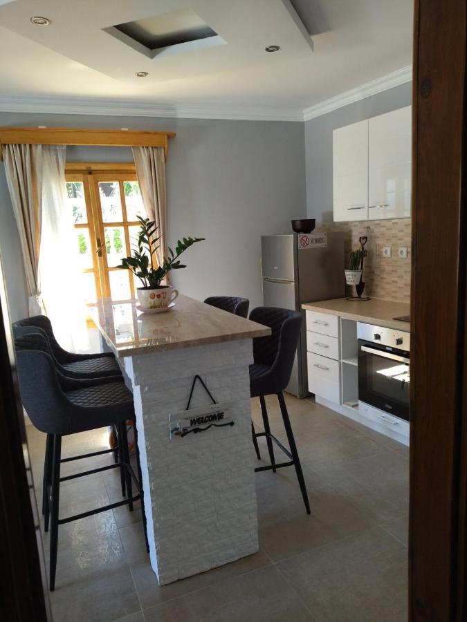 Apartment Ksenija Котор Екстер'єр фото