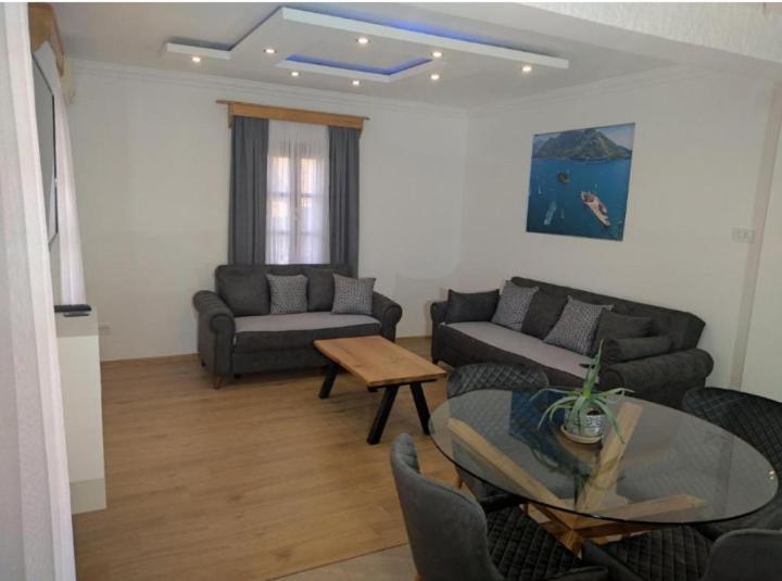 Apartment Ksenija Котор Екстер'єр фото